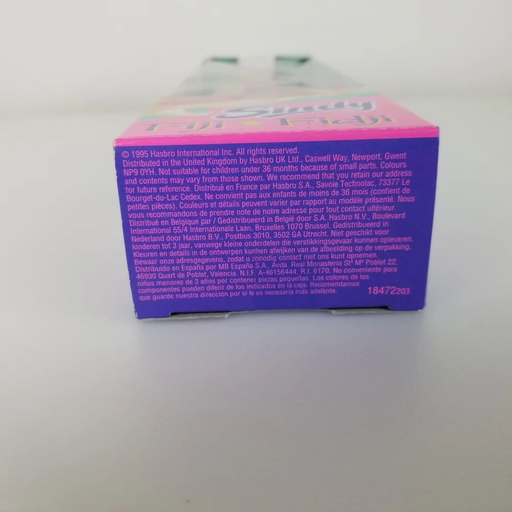 Sindy Fiji Doll 1995 Hasbro NIB - Picture 9 of 9